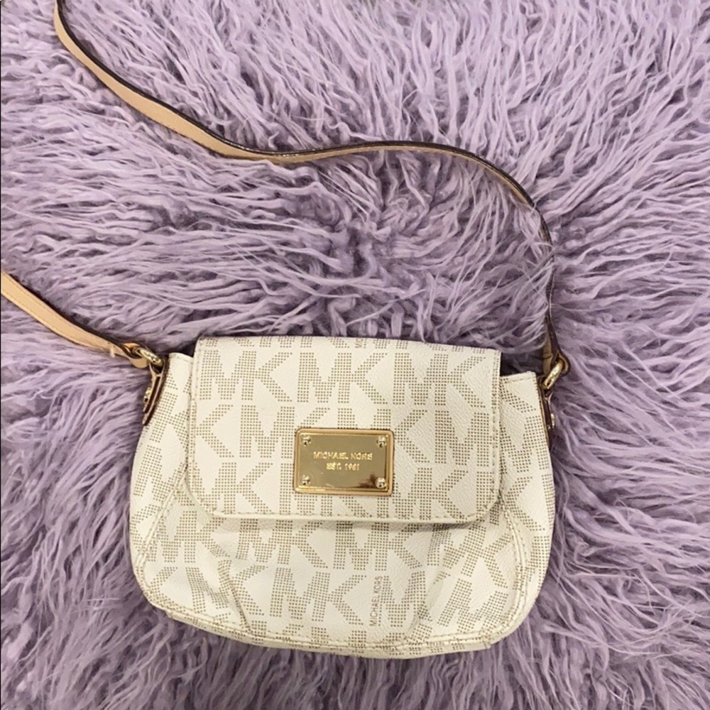 Michael Kors crossbody with adjustable strap